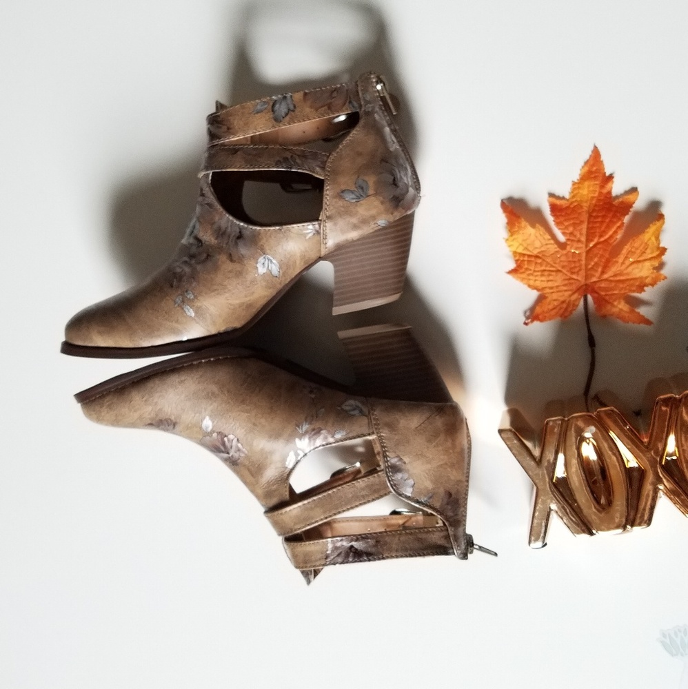 Floral Tan Ankle Booties Size 10 🍁 - Picture 3 of 11